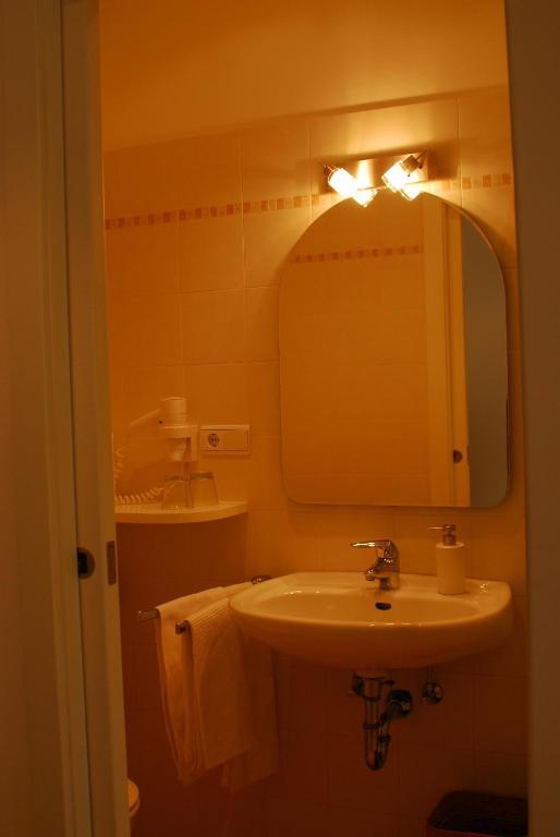 Hotel Dolomiten Collalbo Bilik gambar